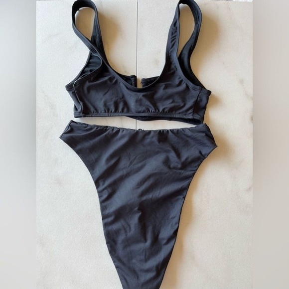 Good American Bikini Set - Picture 2 of 3